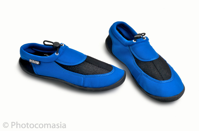 Gold ring with diamonds On the white background