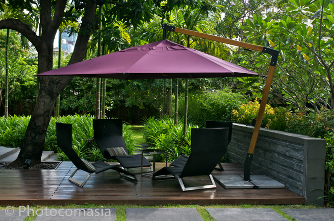 Gold ring with diamonds Gold ring with diamonds On the white background