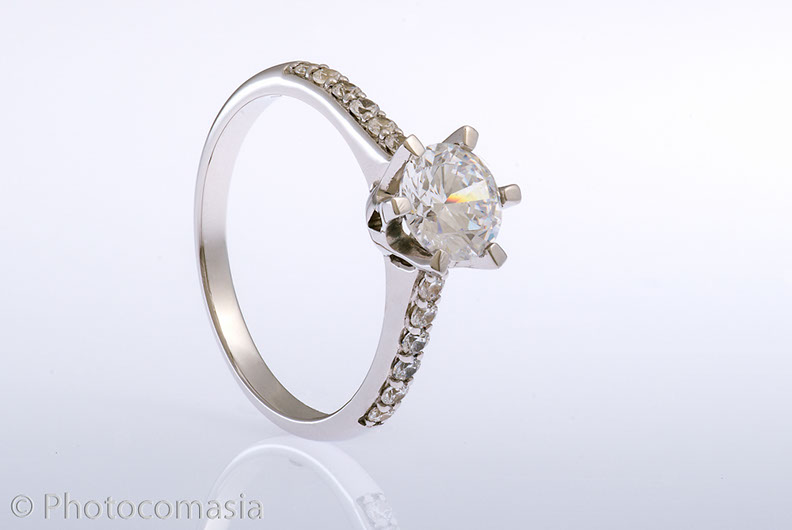 silver-diamond-ring-2