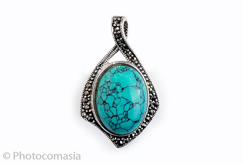 silver-pendant-stone