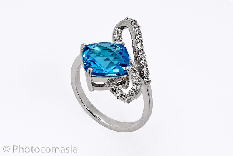 white_gold_diamond-ring